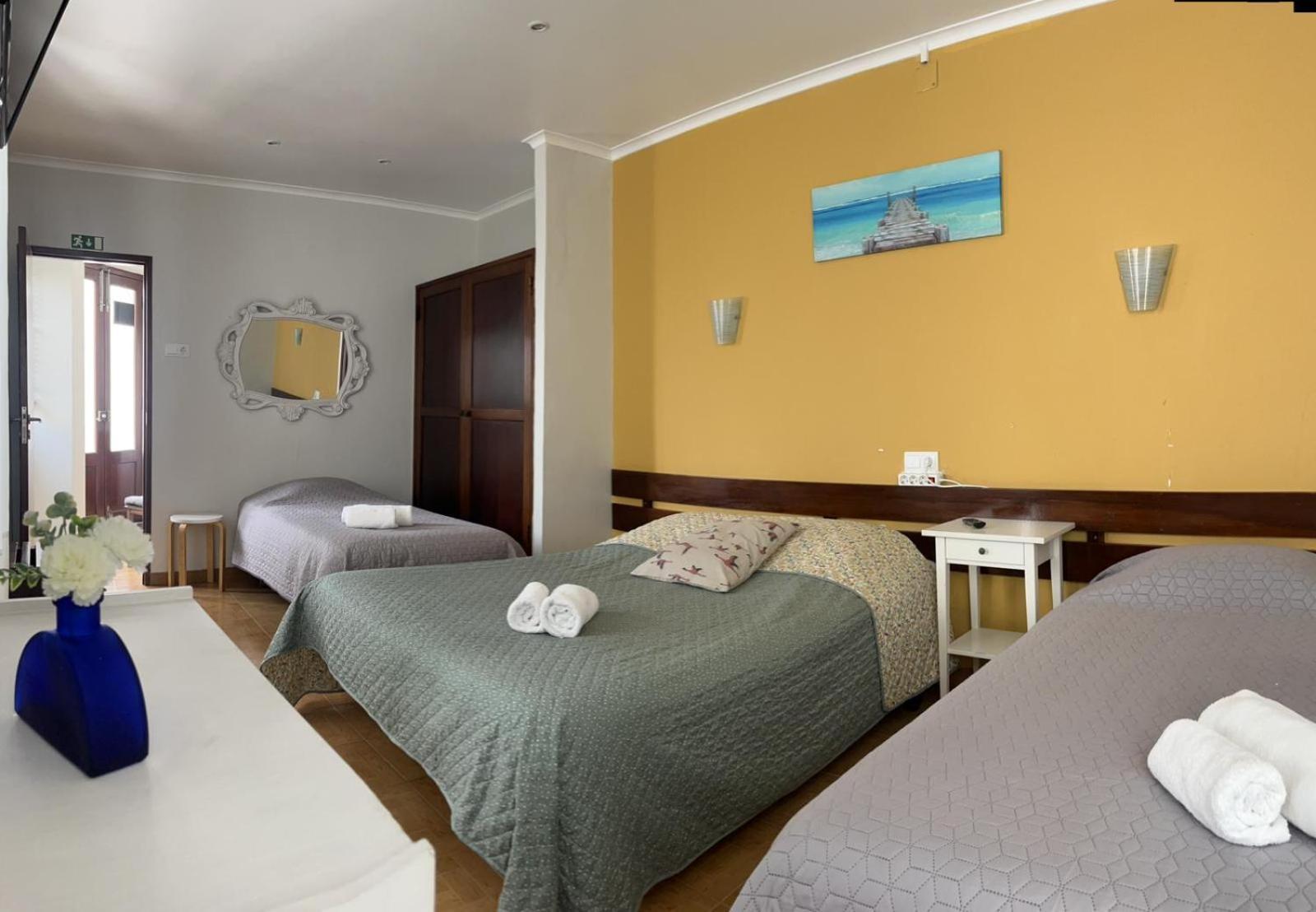 Residencia Aviz Hotel Peniche Room photo